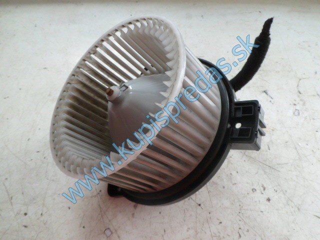 ventilátor kúrenia na mazdu 3 HB, 872700-1530